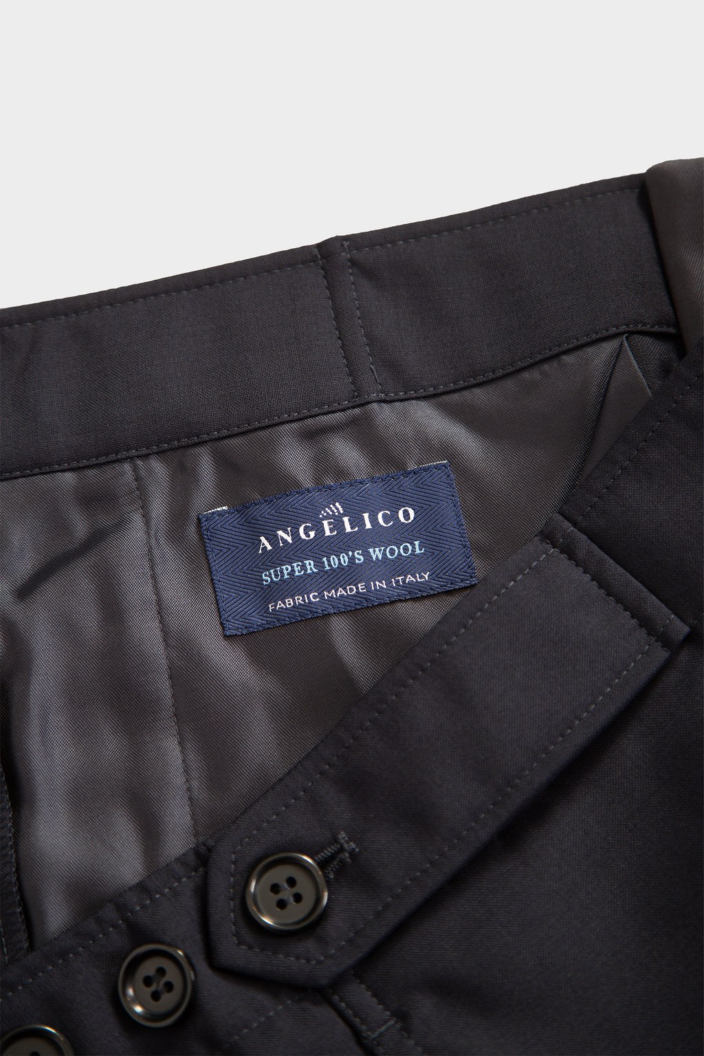 Navy blue wool tailored short with adjustable waist