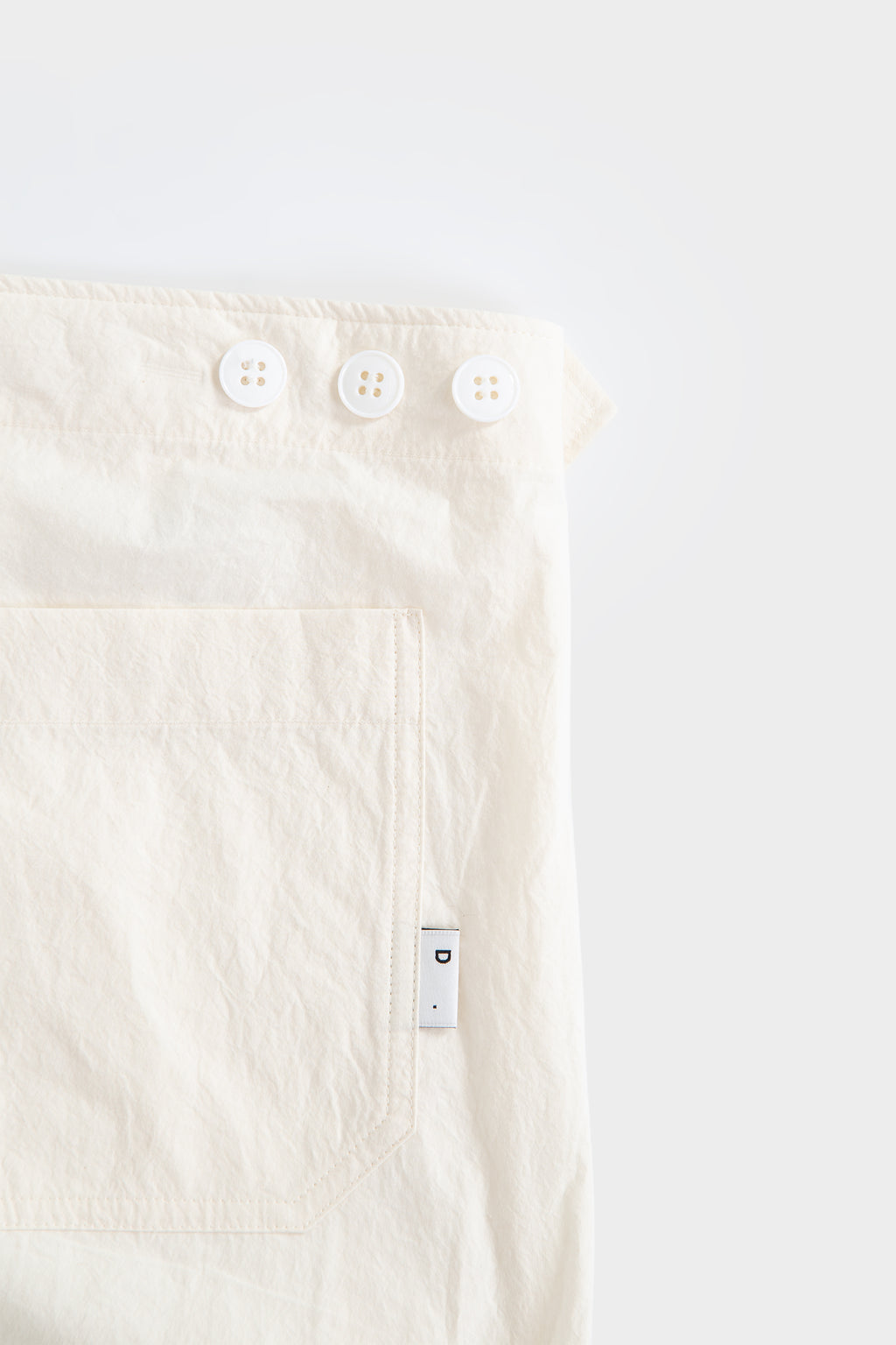 Cream cotton poplin Bermuda shorts with adjustable waist