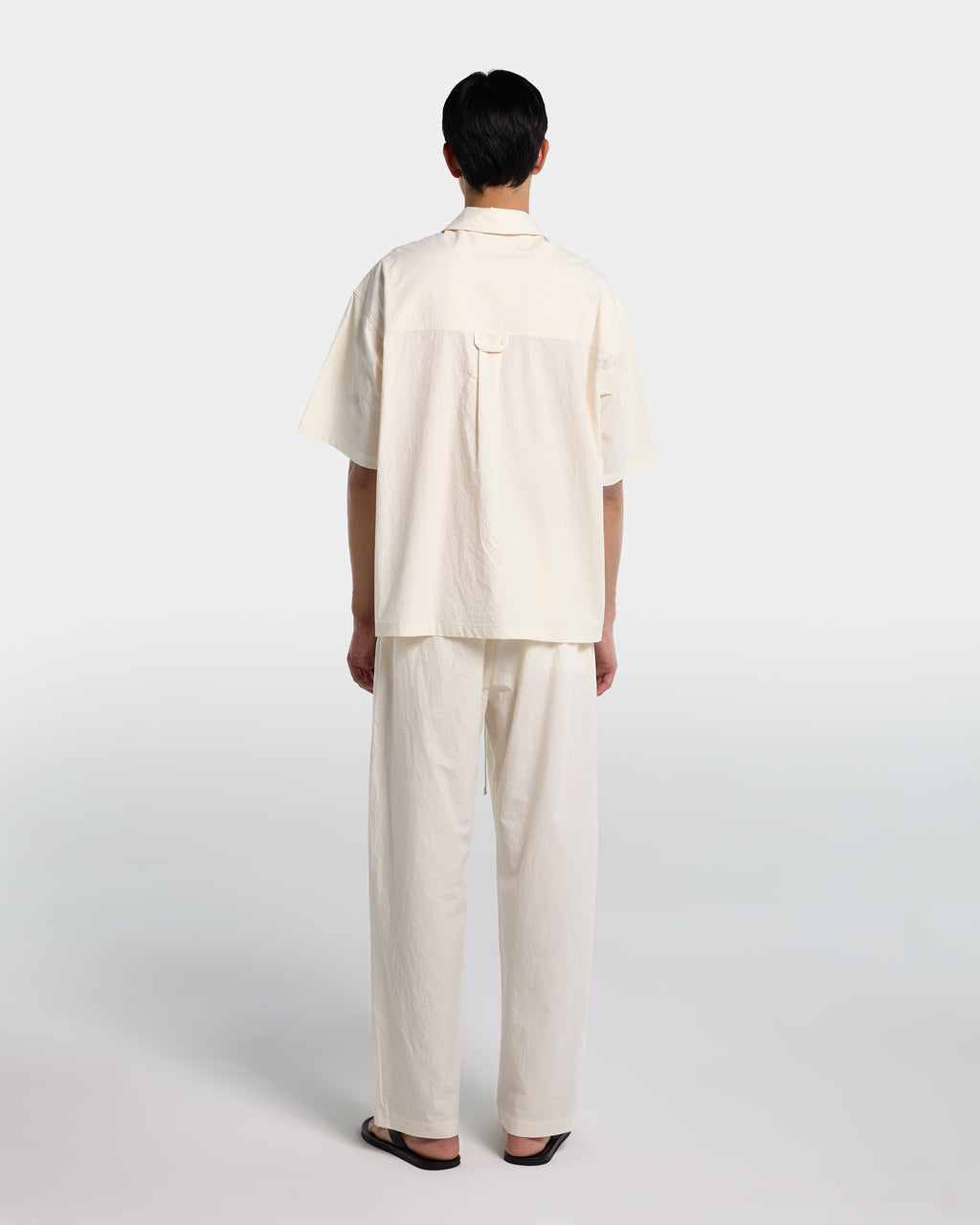 Cream poplin shirt with zip and short sleeves