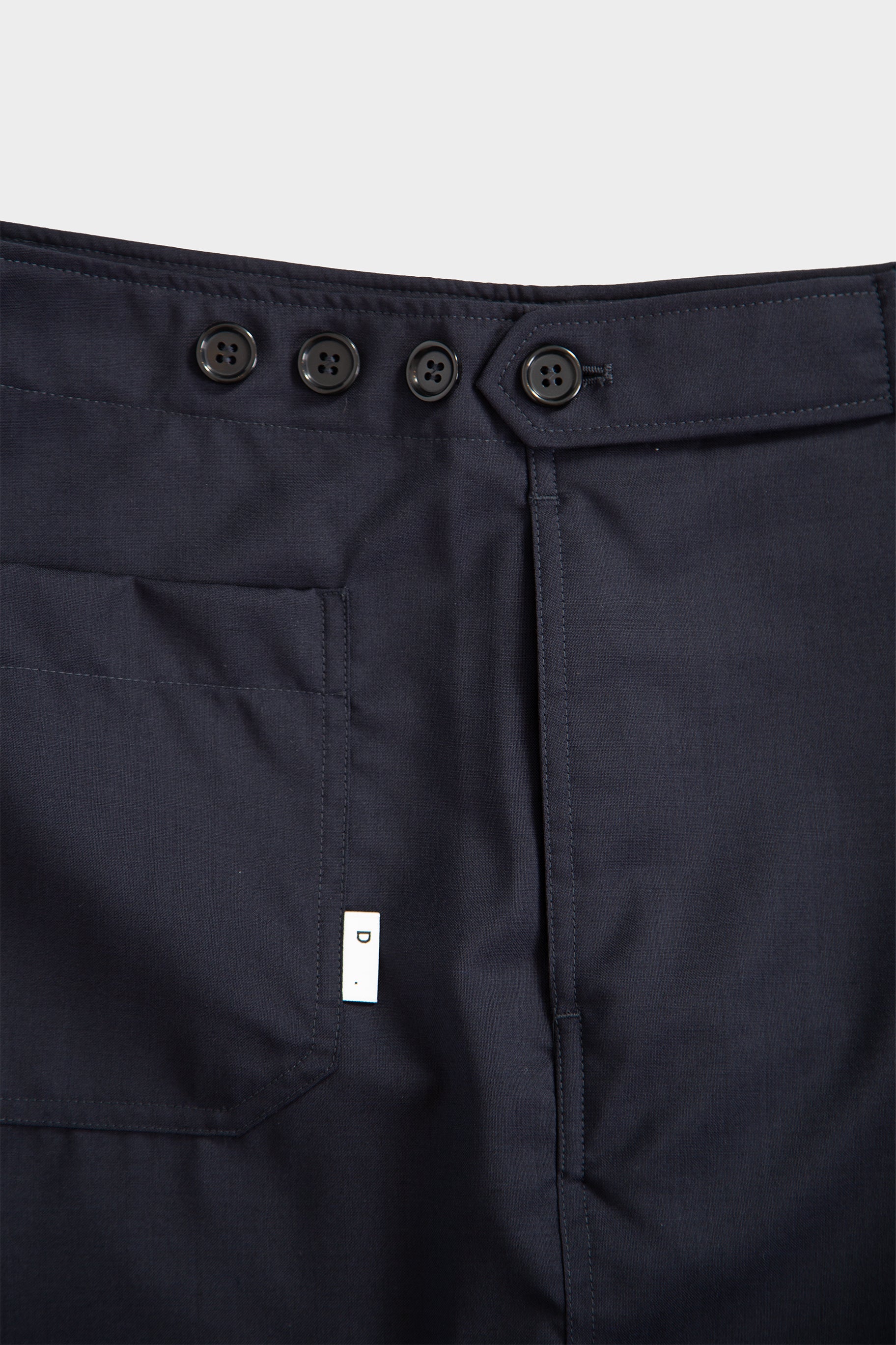 Navy blue wool tailored short with adjustable waist