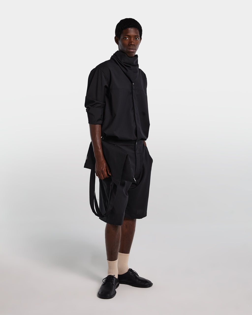 Black cotton poplin Bermuda shorts with adjustable waist