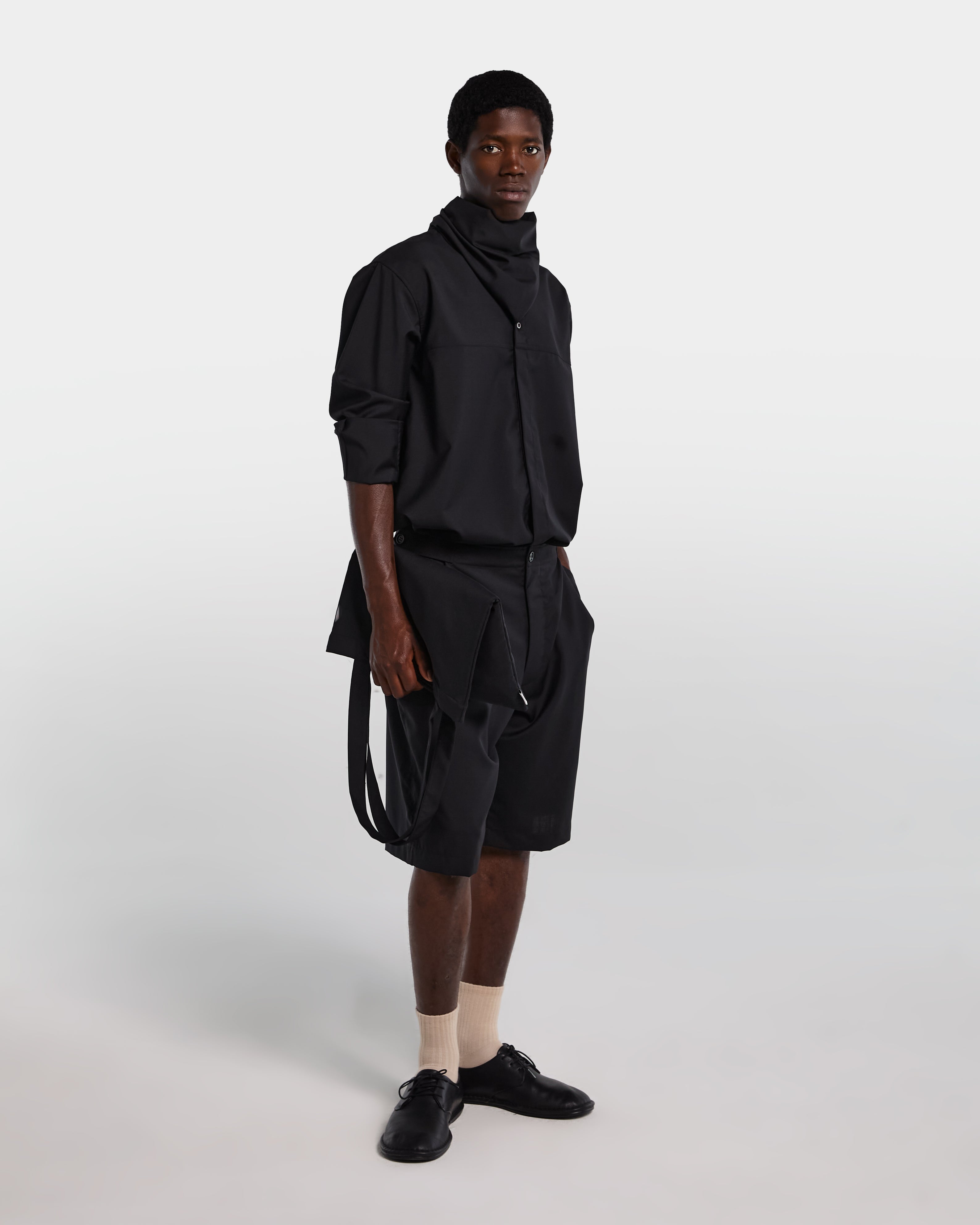 Black cotton poplin Bermuda shorts with adjustable waist