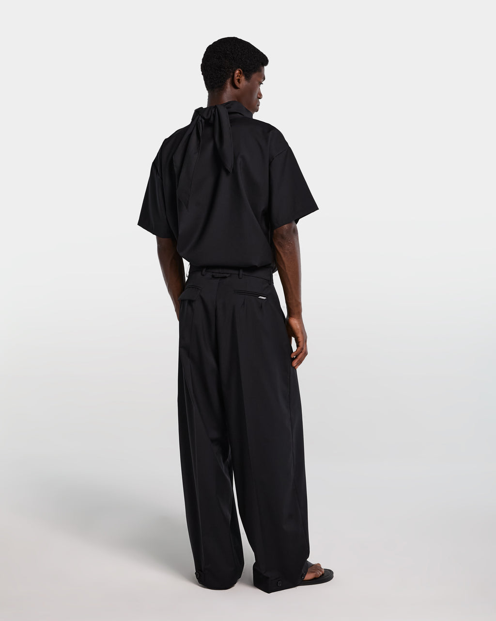 Black trousers in fresco wool
