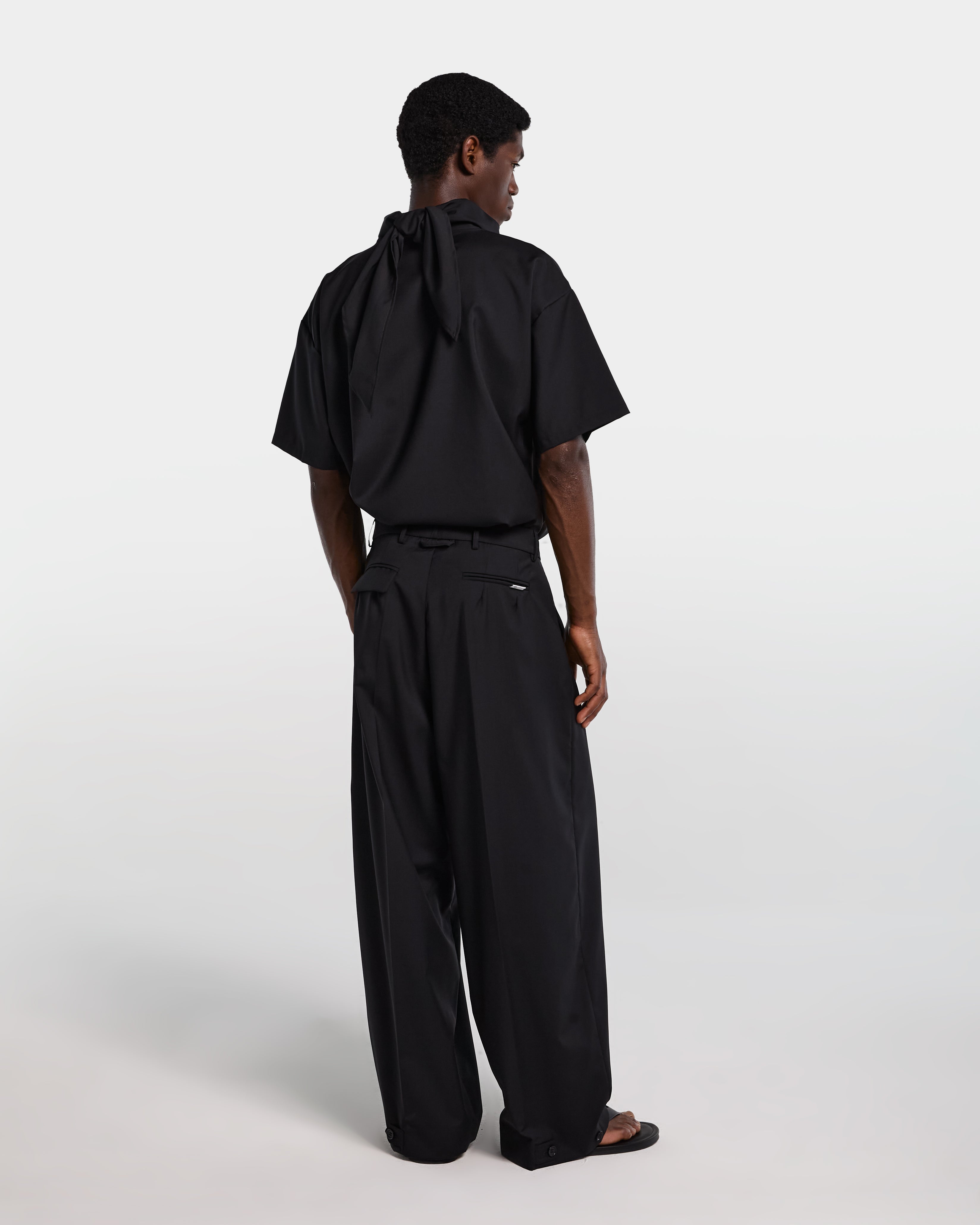 Black trousers in fresco wool